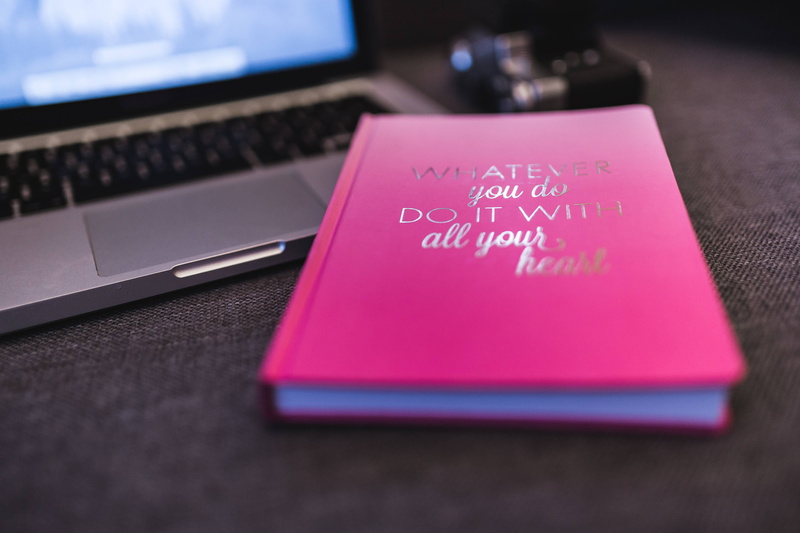 close-up, business, desk, text, selective focus, pink color, keyboard, note pad, computer Keyboard, message, wireless technology, connection, Pink, camera