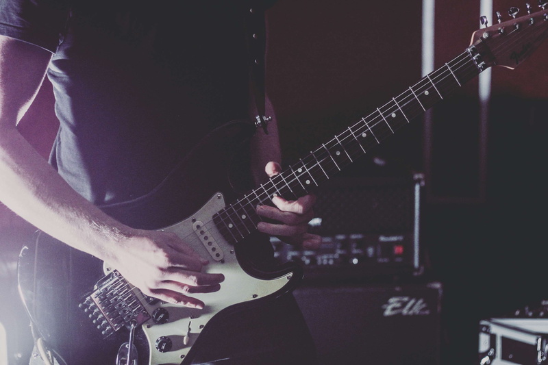 solo, musical instrument, band, music, recording studio, live, event, plucking an instrument, lead, music studio, stage, electric guitar, nightlife, musical equipment