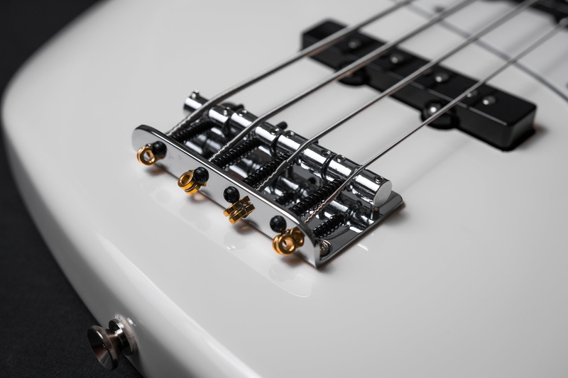 electric, string, stringed instrument, e bass, electrically, high angle view, no people, bass guitar, strings, fretboard, corpus, musical instrument string