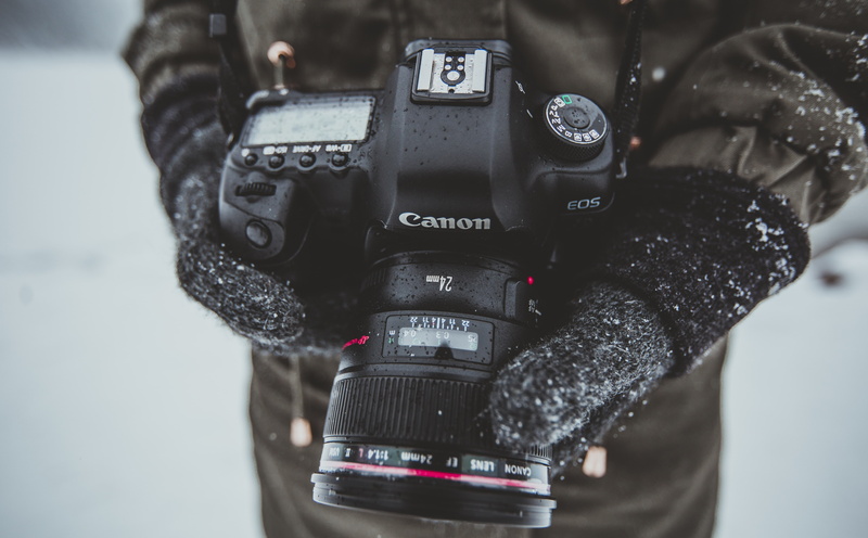 Picture, human body part, Technology, Camera, hand, close-up, front view, camera - photographic equipment, human hand, Photographer, focus on foreground