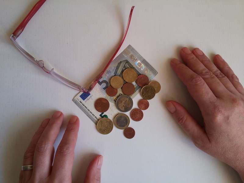 one person, human body part, finance, wealth, directly above, merit, savings, profit, hand, business, accounting, income, hartz iv, berlin, currency, large group of objects