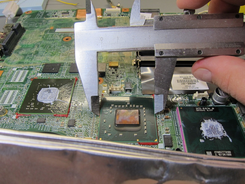 equipment, indoors, integrated circuit, 2K, human hand, real people, computer equipment, electronics industry, computer, working, industry, hand, disassembled