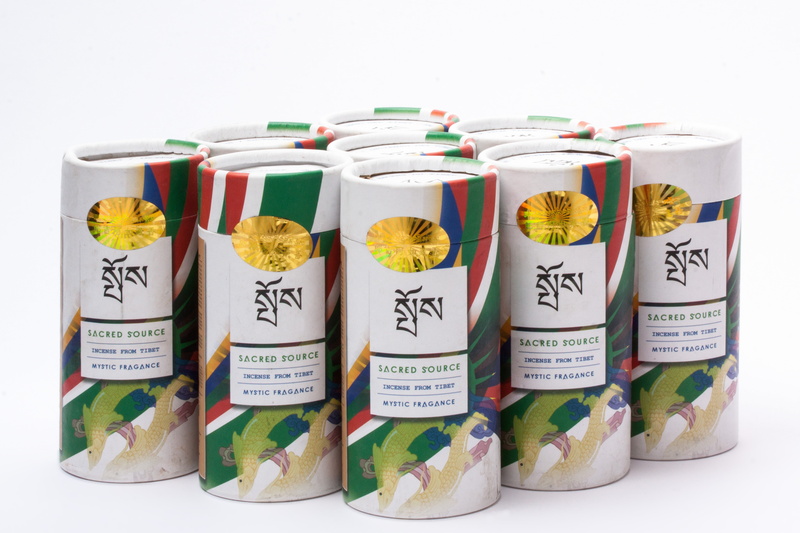 in a row, packs, label, multi colored, 4K, hinduism, container, fragrance, gold foil, order, variation, food, spice, text, cardboard, about, indoors, choice