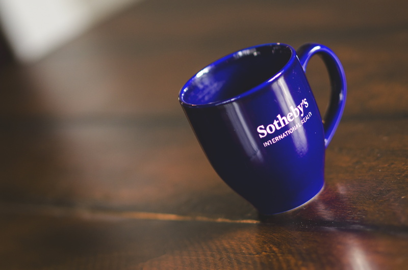 marketplace, selling, moving, text, residential, tea cup, sign, aboard, indoors, coffee cup, 4K, buyer, container, house, purple, coffee, advertising