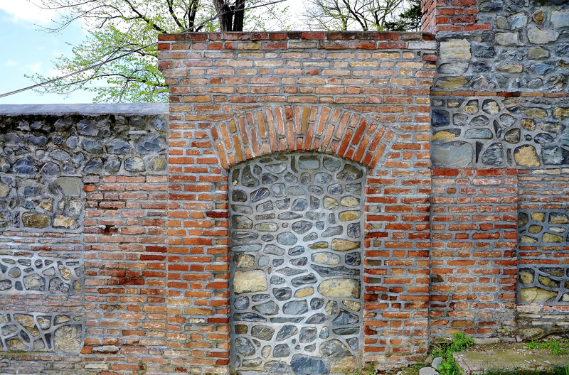 stone wall, abandoned, cement, plant, outdoors, building exterior, architecture, arch, no people, closed, 4K, ruined, wall, stone, built structure, rock