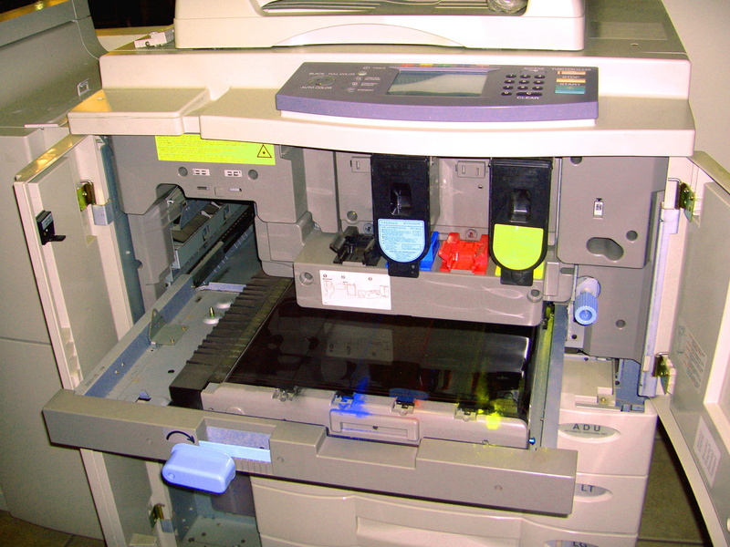 computer monitor, maintenance, manufacturing equipment, machine part, indoors, industrial equipment, Toner, education, computer, business, photocopier
