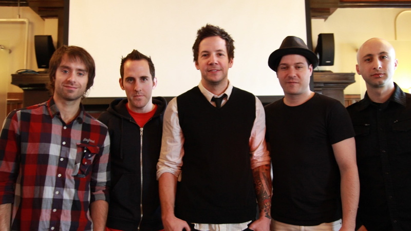 people, front view, Members, Band, young men, portrait, Look, young women, Room, Simple plan, adult, 1080P, young adult, togetherness, group of people