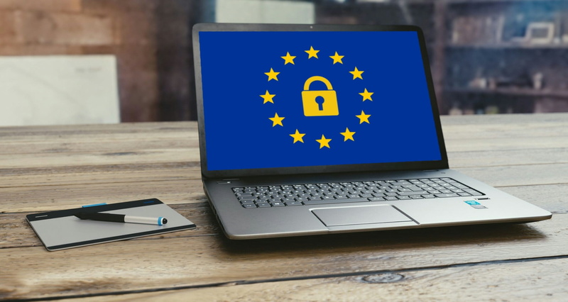 wireless technology, blue, european, no people, connection, table, mobile phone, privacy, laptop, portable information device, smart phone, information