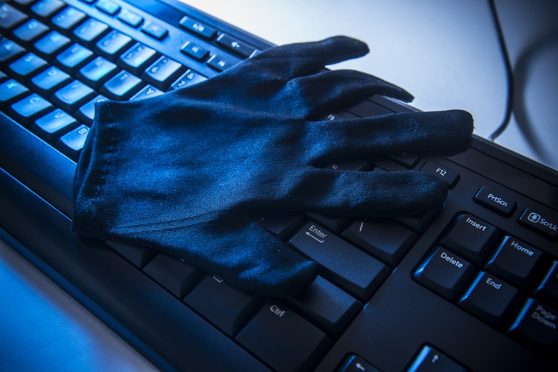5K, keyboard, hackers, gloves, data theft