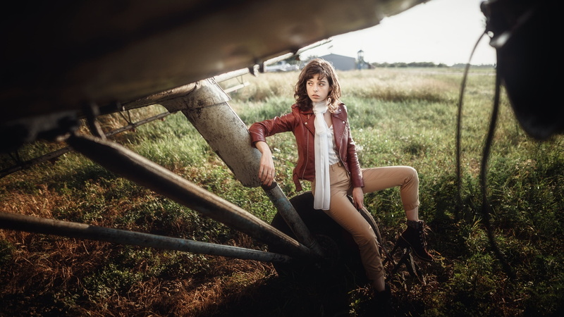 model, sitting, women outdoors, airplane, vehicle, 2K, women