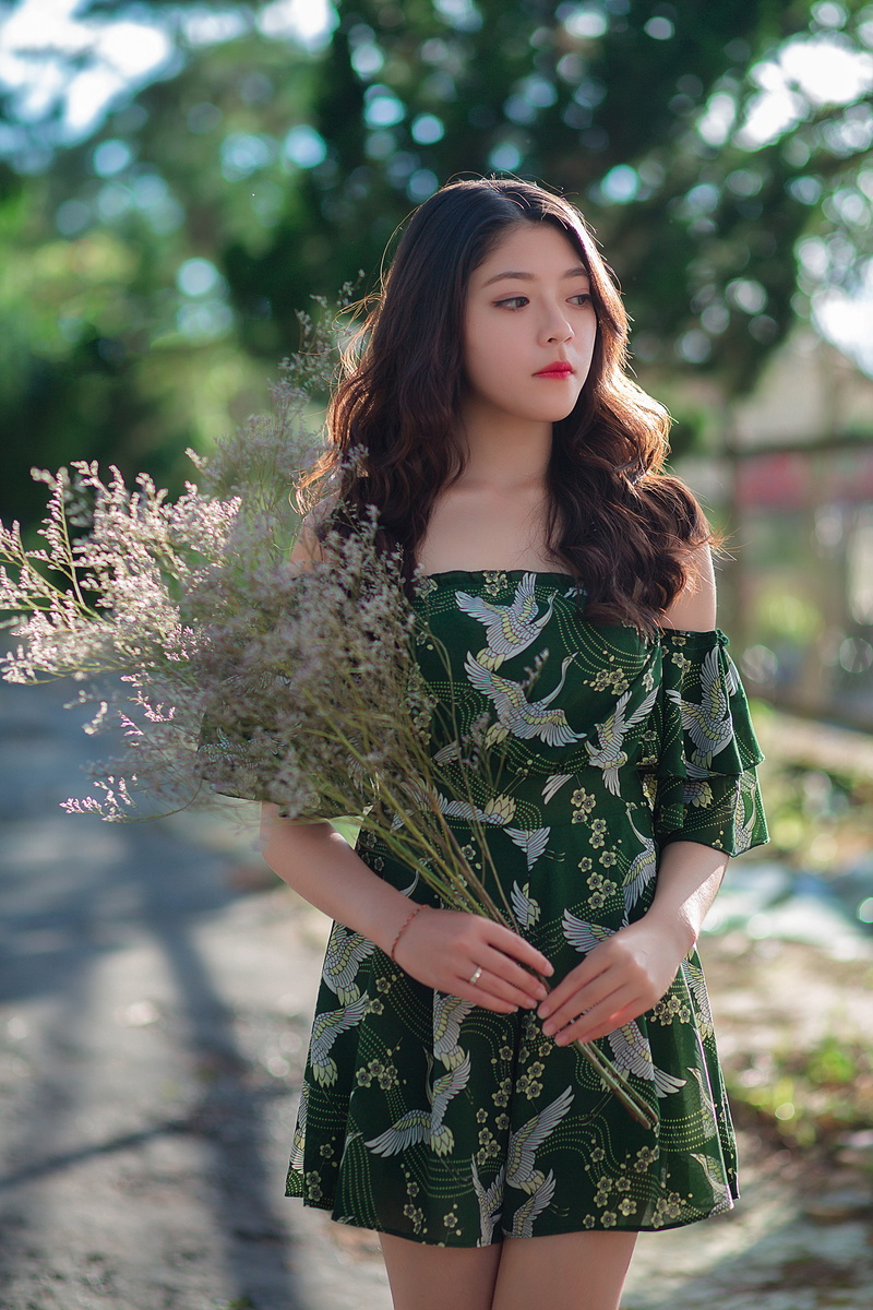 girly, hair, long hair, plant, nice dress, white skin, laugh, hat, day, eyes, bird, dress, graceful, vietnam, trees, style, girl, front view, wearing, one person
