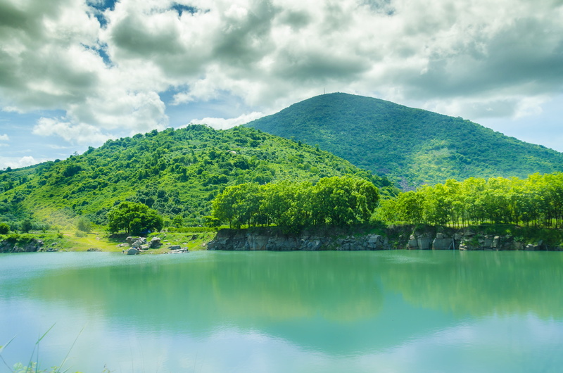 scenics - nature, clouds, tree, green color, heaven, tranquility, cloud - sky, no people, plant, 4K, outdoors, day, natural, soi ball, reflection, mountain