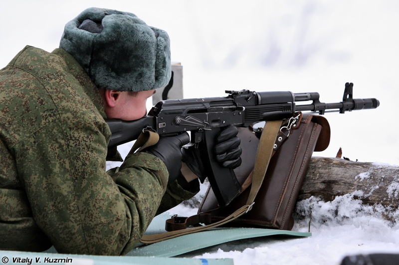 winter, land, gloves, snow, bag, assault, Airborne, men, The shooting range, government, figure, black, rifle, AK-74M, shooting a weapon, day, gun, military