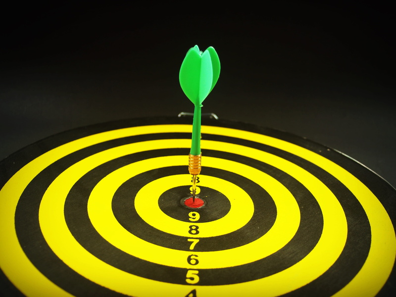 center, leisure activity, skill, number, hit, achievement, shape, bullseye, circle, arrow - bow and arrow, precise, focus, 2K, geometric shape, dartboard