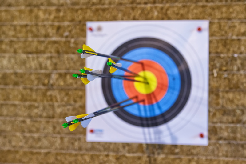 concentric, accuracy, scoring, day, arrow, aiming, shape, multi colored, arrows, archer, skill, sports equipment, geometric shape, success, competition