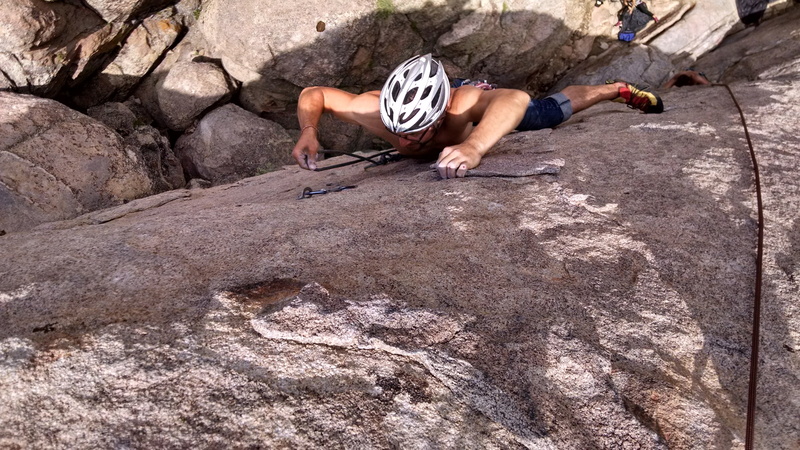 rope, one person, relaxation, helmet, full length, nature, land, wearing, high angle view, real people, difficult, 4K, daytime, lead climbing, lifestyles