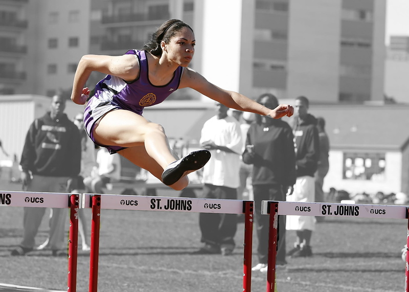 women, outdoors, selective color, lifestyles, tank, strength, exercising, sports clothing, run, sportswear, female, adult, 1080P, hurdles, one person