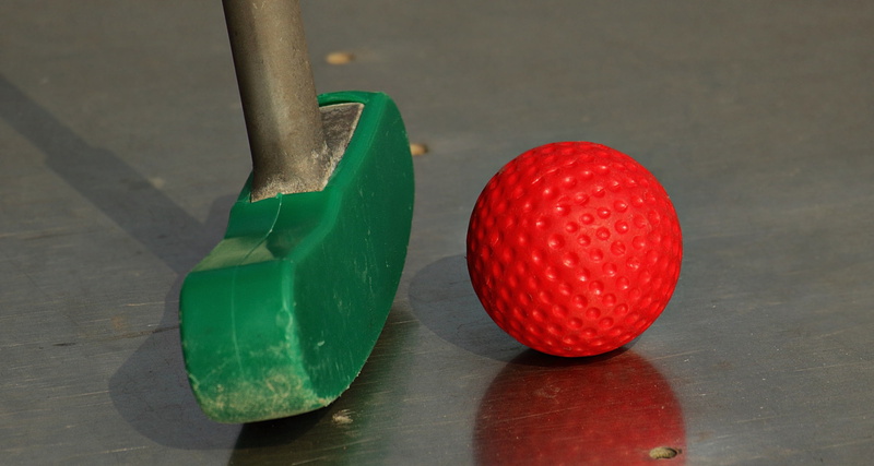 minigolf ground, wood - material, obstacles, mini golf in, close-up, turquoise colored, 4K, miniature golf, putter, indoors, minigolf plant, still life