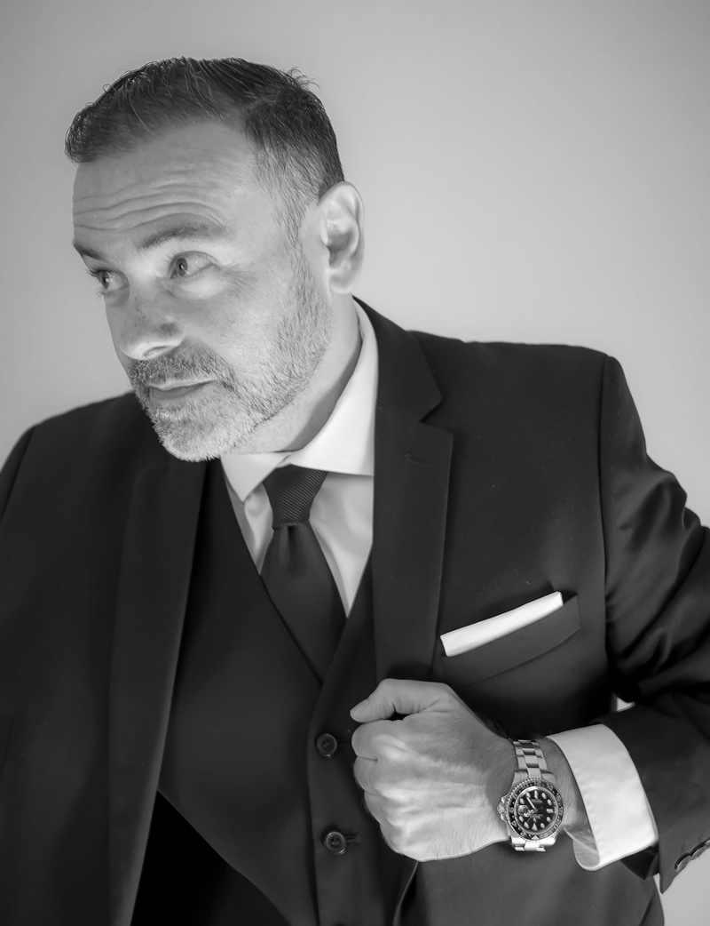 front view, adult, success, director, beard, portrait, good looking, business person, spanish, authority, wise, well-dressed, necktie, indoors, waist up