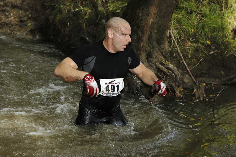 cool, leisure, action, fit, water, mid adult men, males, lifestyles, run, nature, mudrun, cross country, standing, casual clothing, men, day, motivation