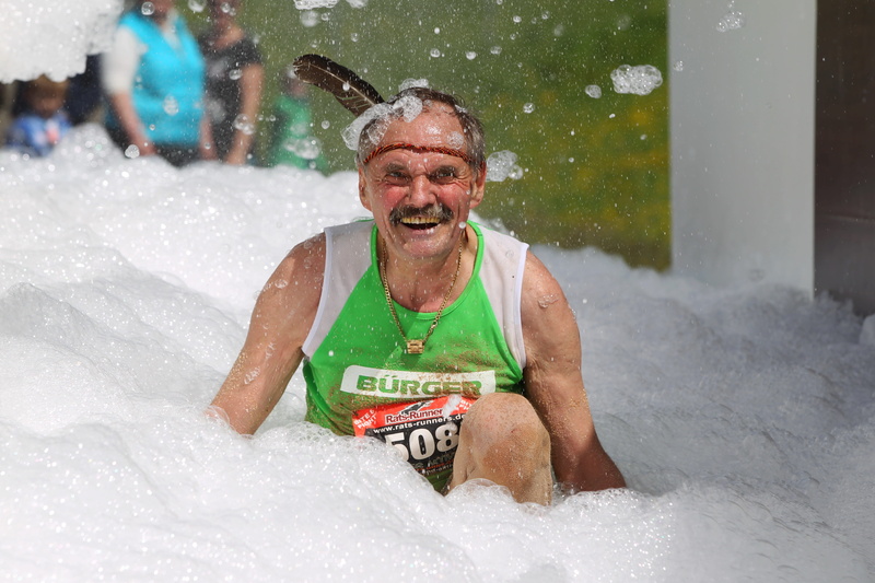 mature men, mudrun, men, happiness, portrait, people, one Person, senior Adult, strongman, motion, positive emotion, front view, emotion, Cross Country