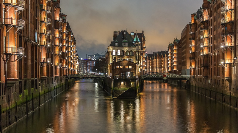 lights, waters, mirroring, canal, sky, elbe philharmonic hall, river, built structure, building exterior, connection, reflections, travel destinations