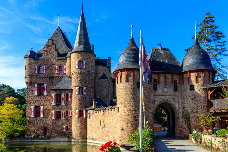 eifel, building exterior, built structure, old, arch, day, sky, travel destinations, castle moat, tower, history, tourism, architecture, nature, travel