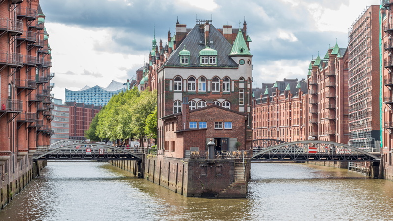nature, outdoors, building, water, city, cloud - sky, built structure, travel destinations, germany, day, bridge, 5K, building exterior, connection, waterfront