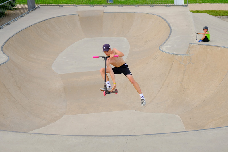 skill, balance, range of motion, tired of living, learn, courage, figure, Skater, casual clothing, people, children, sport, Stunt, real people, acrobatic