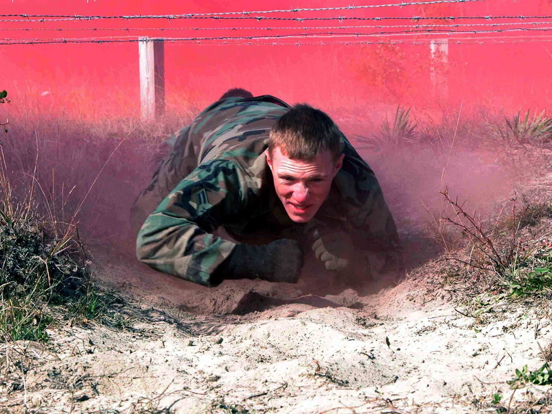 real people, lifestyles, Course, armed forces, sunlight, day, young men, training, 1080P, land, sand, man, Soldier, looking at camera, crawling, usa, army soldier