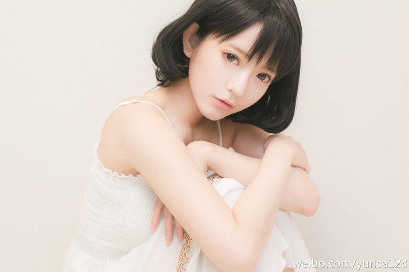 Yurisa Chan, hair, Korean, bangs, innocence, white background, hairstyle, young adult, model, waist up, 720P, women, young women, studio shot, one person
