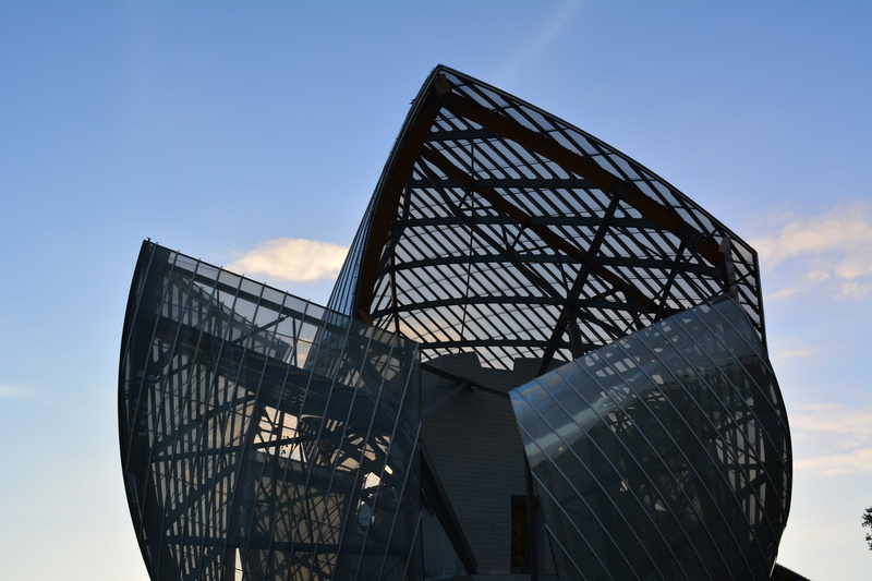 innovation, city, building exterior, 5K, louis vuitton foundation, outdoors, built structure, november, architecture, technology, blue, constrast, sunny