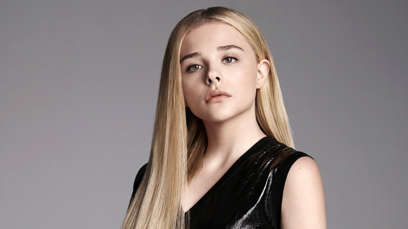 Chloë Grace Moretz, human hair, portrait, adult, 4K, women, young women, blonde, beauty, hair, one person, actress, studio shot, headshot, straight hair