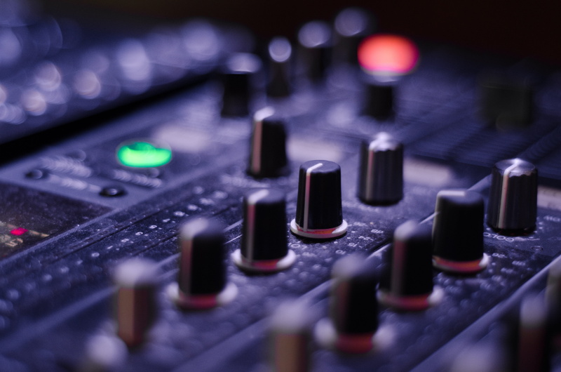 equalizer, audio equipment, electrical equipment, focus, console, mixing, no people, control, knob, noise, sound mixer, selective focus, audio, amplifier