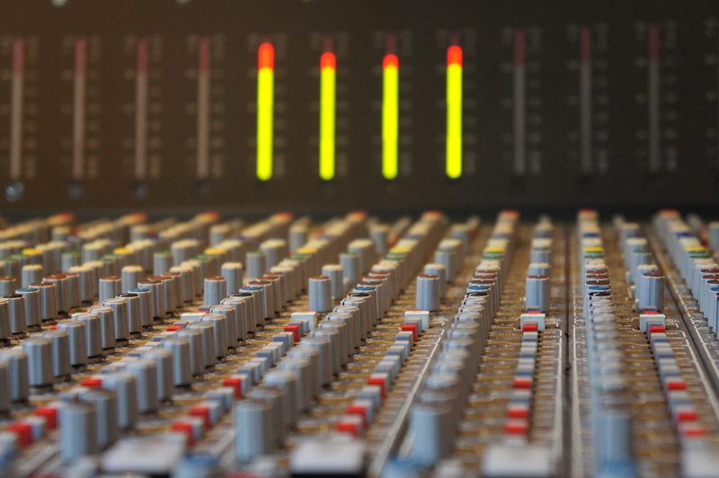 knob, mixing, keypad, dial, audio equipment, Desk, electrical equipment, sound mixer, mixer, recording studio, sound studo, equalizer, studio, noise, Console