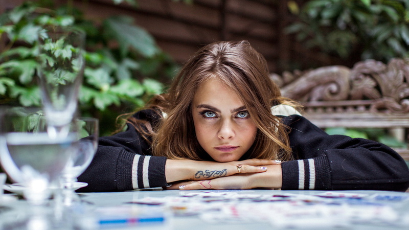 model, portrait, sadness, young women, depression - sadness, tattoo, looking at viewer, looking at camera, emotion, young adult, Cara Delevingne, table