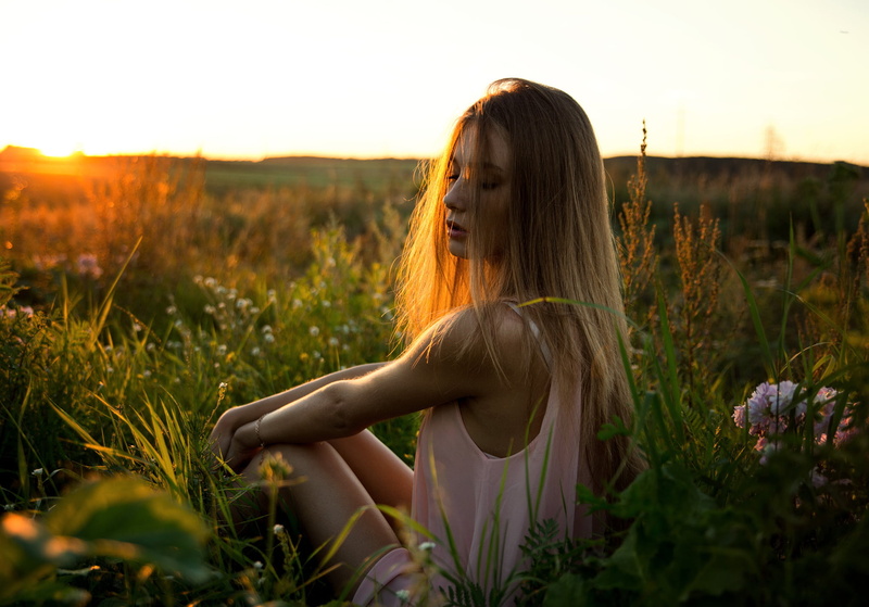 horizon, girl, nature, portrait, relax, Dmitrij Butvilovskij, ideal, 1080P, the beauty, sunset, beautiful, grass, flowers, field, bokeh, Viktoria, summer