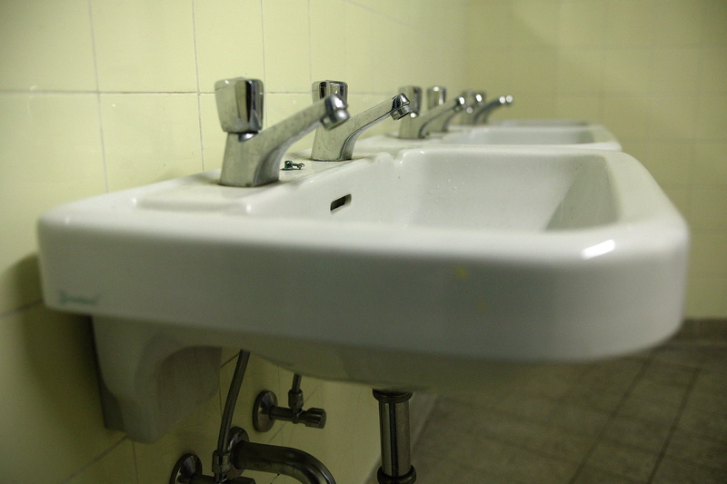 hygiene, household equipment, tiled, bathroom fixtures, faucet, porcelain basin, sink, tile, bad, sanitary facility, domestic bathroom, close-up, faucets