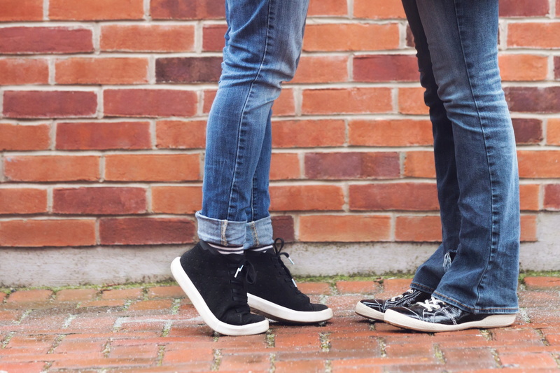 people, human foot, Couple, low section, canvas shoe, 4K, face, human limb, Love, jeans, tip, human body part, teenager, standing, wall - building feature