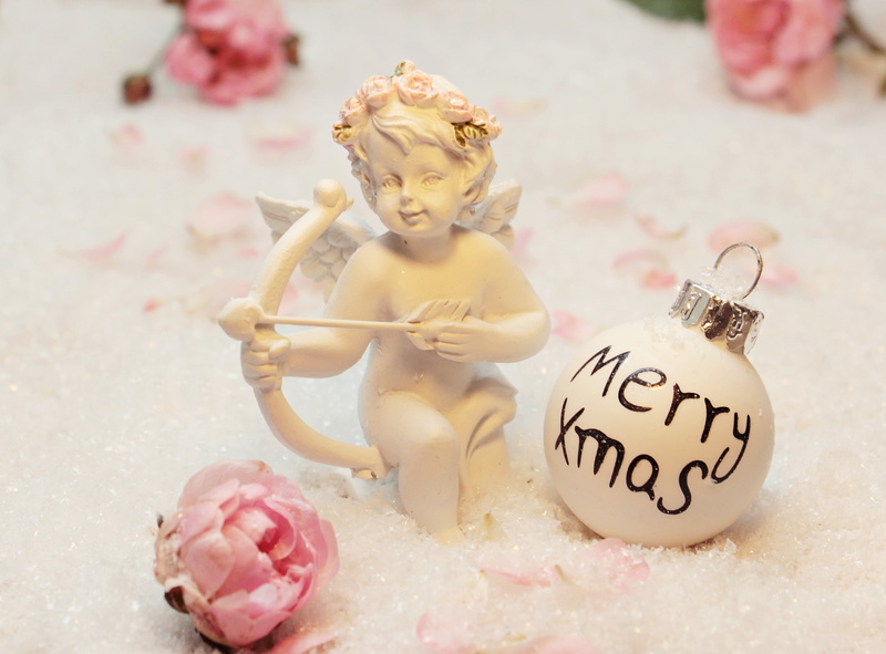 communication, representation, angel figure, background image, feelings, pink, amor, angel, wins love, pink roses, female likeness, tenderness, postcard