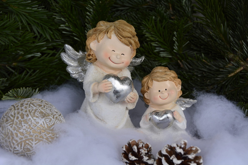 holly, figurine, christmas greeting, christmas tree, human representation, harmony, pine cones, satisfied, no people, christmas balls, art and craft, holding