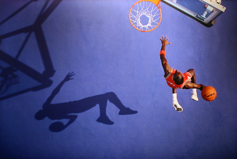 clock, full length, athlete, sport, time, jumping, shadow, indoors, lifestyles, 1080P, motion, michael jordan pc backgrounds hd, basketball - sport, mid-air