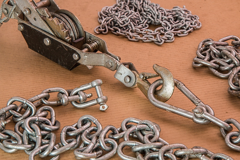high angle view, table, mechanical advantage, shackle, hairstyle, gray, lift, pattern, apparatus, architecture, tow, key, lever, indoors, large group of objects
