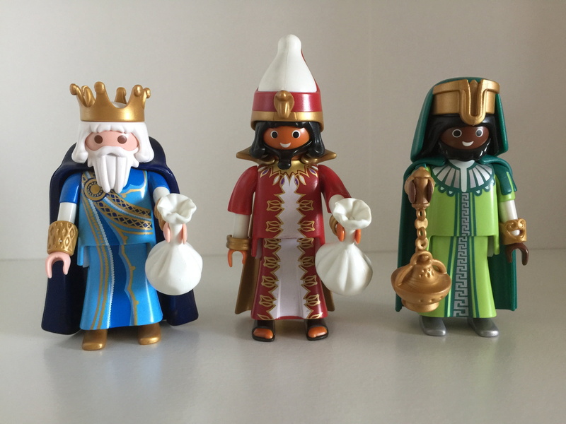 no people, figurine, studio shot, christmas, celebration, representation, playmobil, full length, front view, melchor, indoors, king, baltasar, 2K, humor