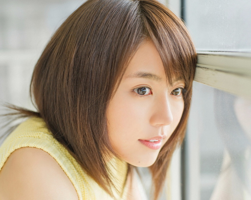 beautiful woman, hairstyle, uncertainty, Asian, young adult, depression - sadness, contemplation, portrait, looking at camera, brown hair, long hair, indoors