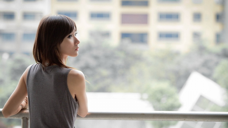 uncertainty, beautiful woman, looking, long hair, profile view, headshot, outdoors, adult, young adult, portrait, office building exterior, women, looking away