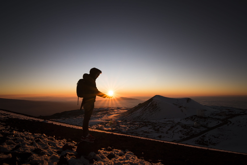 tranquility, one person, sky, 4K, holding, looking, men, beauty in nature, leisure activity, mountain, palm, silhouette, full length, lifestyles, hold