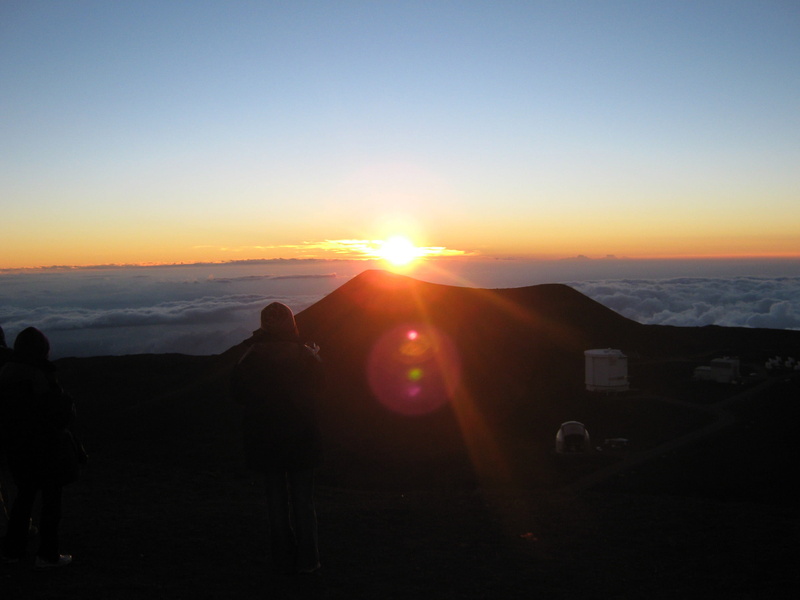 2K, landscape, mountain, scenics, real people, dusk, tranquil scene, scenics - nature, Mauna Kea, environment, public domain, sunbeam, clouds, dawn, silhouette