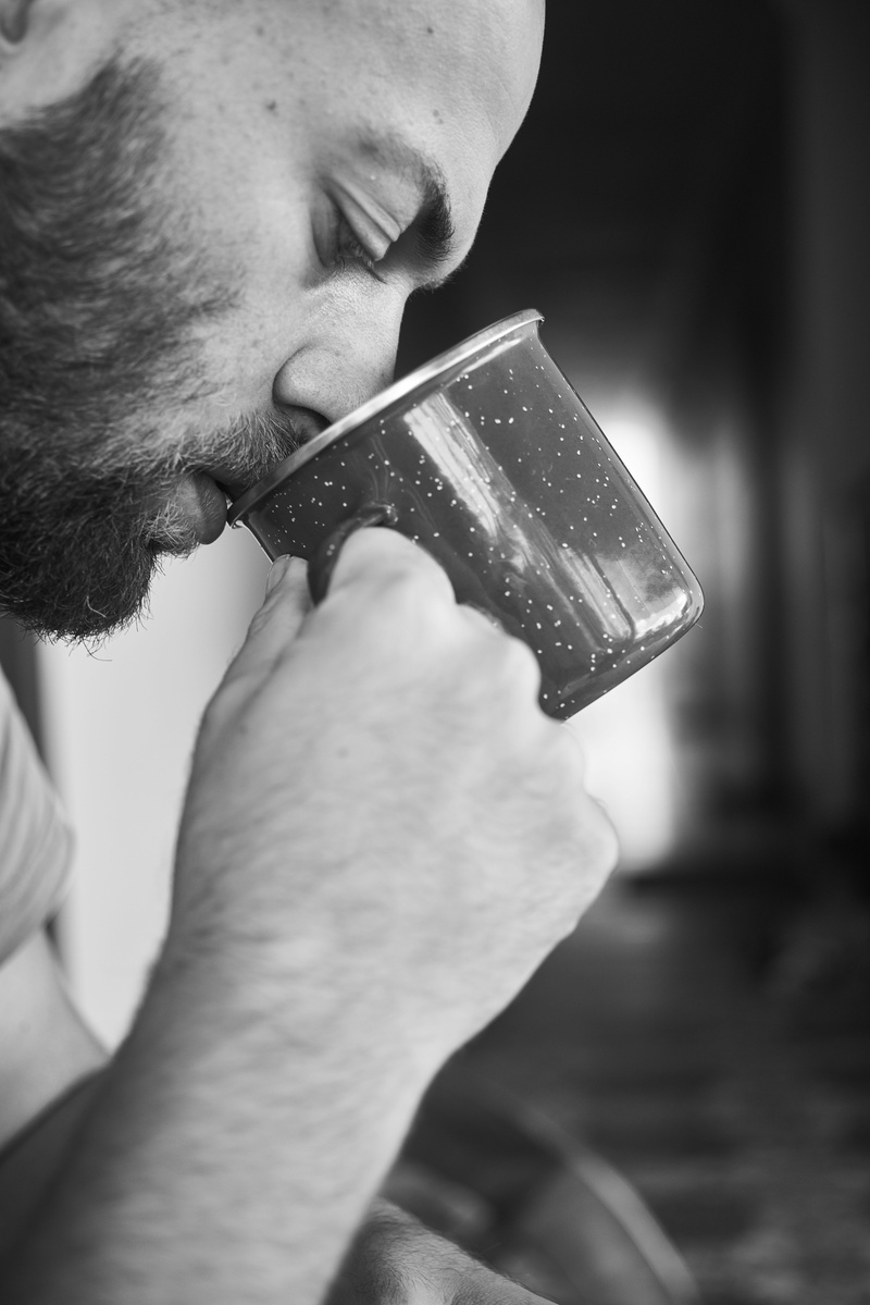 real people, fiction, tips, beautiful, side view, one person, background, photo, drink, good morning, caffeine, delicious, 8K, wake, health, beard, kitchen