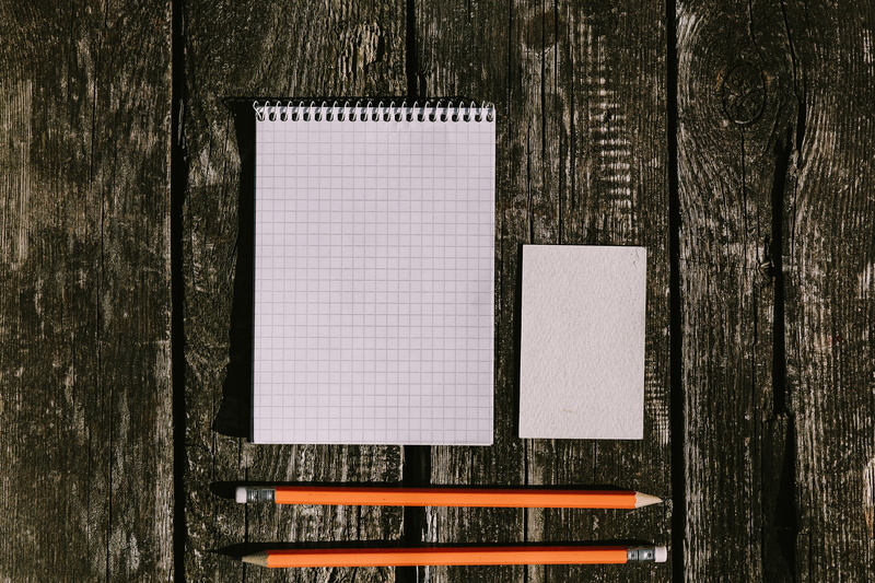 simplicity, background, close-up, White, paper, reminder, high angle view, various, planks, table, blank, publication, earphones, day, directly above, wood - Material